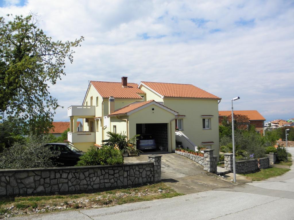 Apartments Njivice Bajcic Eksteriør billede