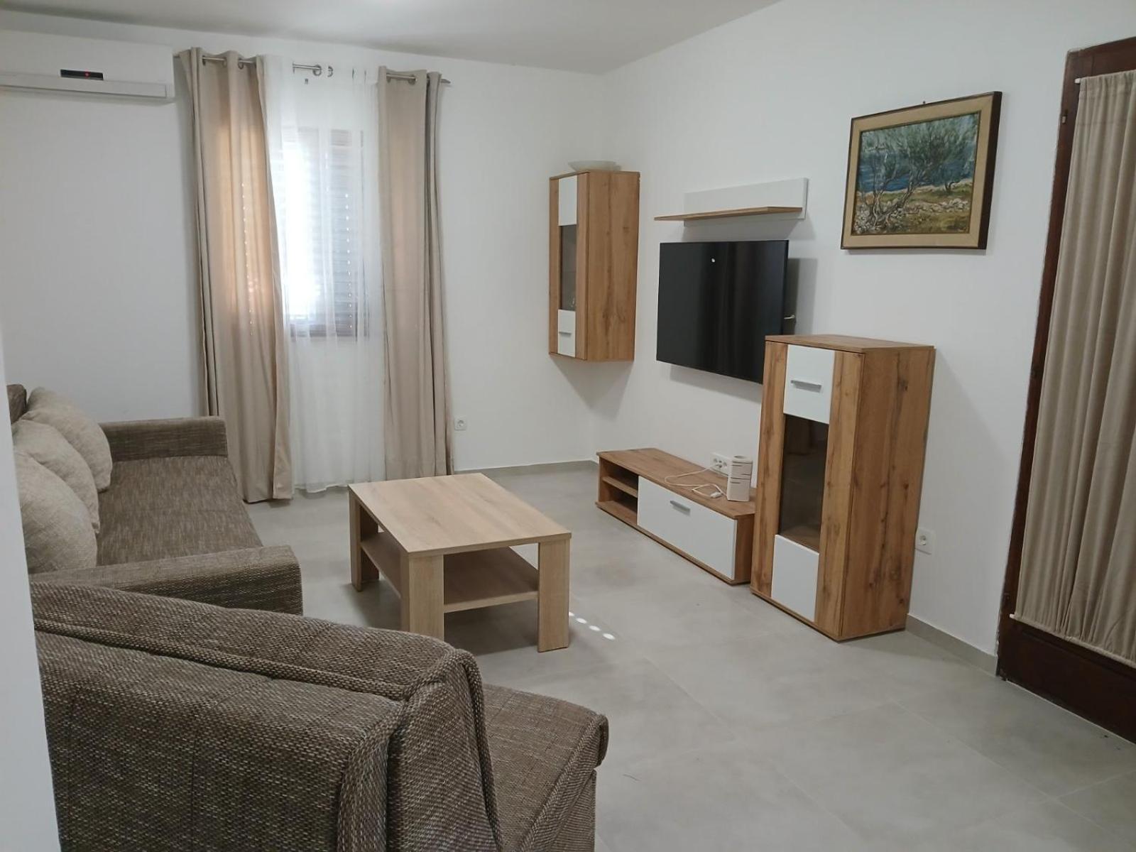 Apartments Njivice Bajcic Eksteriør billede