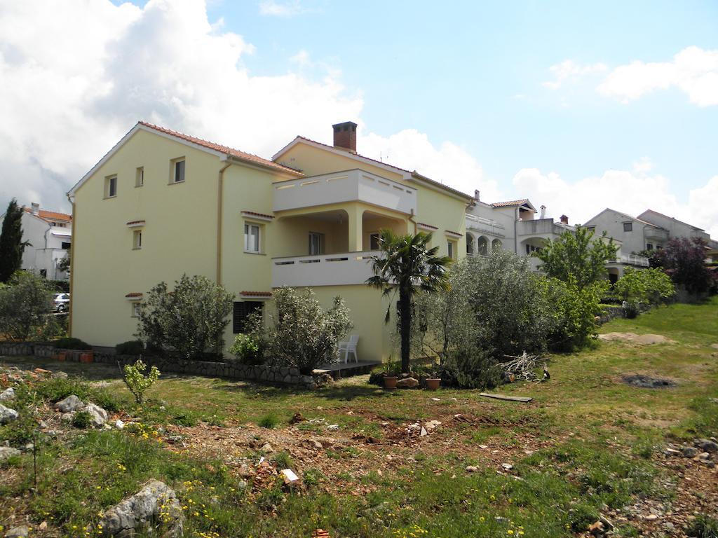 Apartments Njivice Bajcic Eksteriør billede